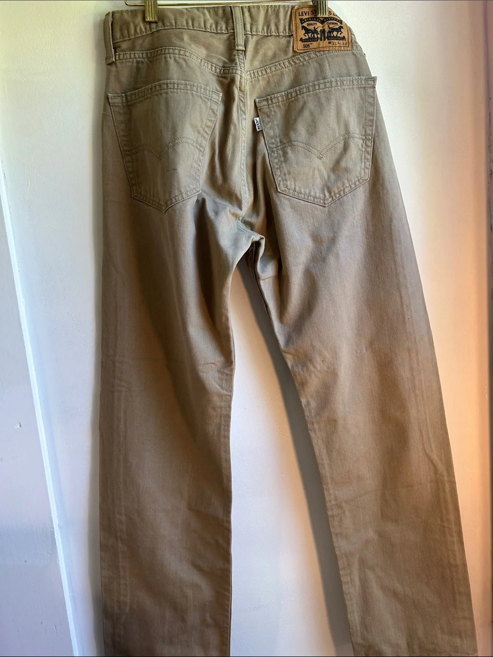 Levi's 505 Straight Men's Jeans in Beige-Tan